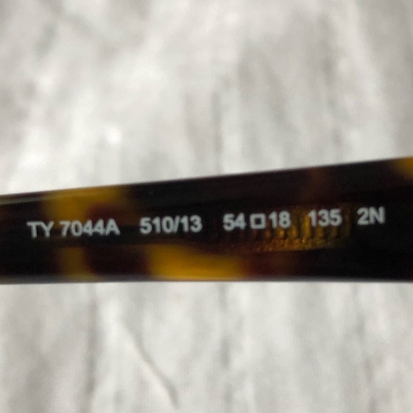 Tory Burch Sunglasses with original case - Picture 5 of 7